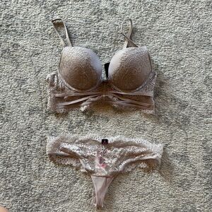 Lace Underwire Bra and Panty Set - Lilac